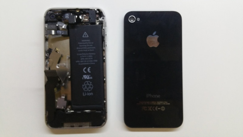 Apple iPhone 4S LCD + stredný kryt originál Black